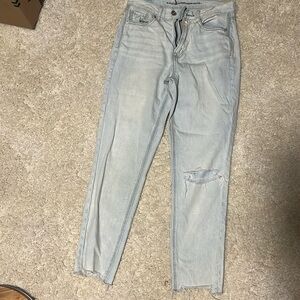 American Eagle Light wash MoM Jeans